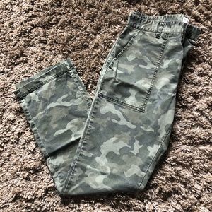 Men’s Goodfellow camo pants